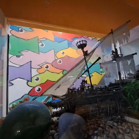 Albergue Sardines And Friends 04 *