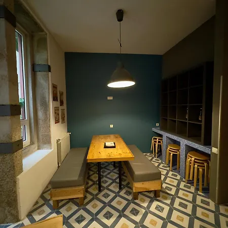 Hostel Sardines And Friends 04 *